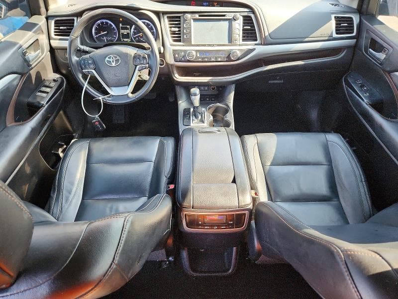 2018 TOYOTA HIGHLANDER XLE 8