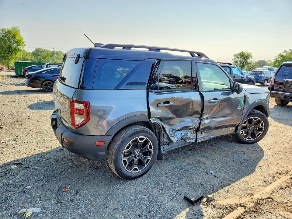 2025 FORD BRONCO SPORT OUTER BANKS 3