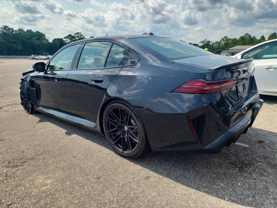 2025 BMW M5 2
