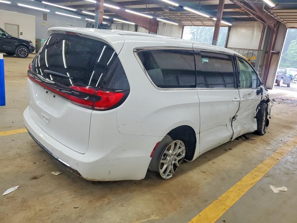 2025 CHRYSLER PACIFICA SELECT 3