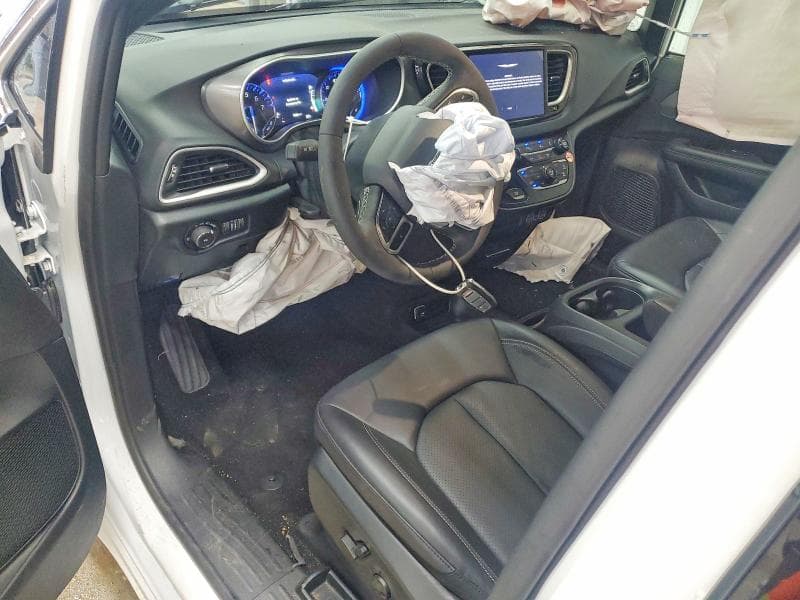 2025 CHRYSLER PACIFICA SELECT 8