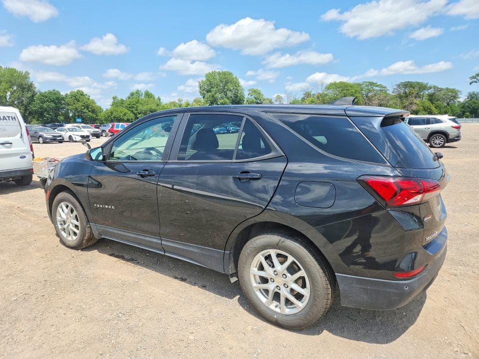 2022 CHEVROLET EQUINOX LS 2