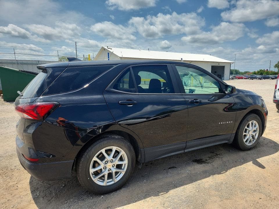 2022 CHEVROLET EQUINOX LS 3