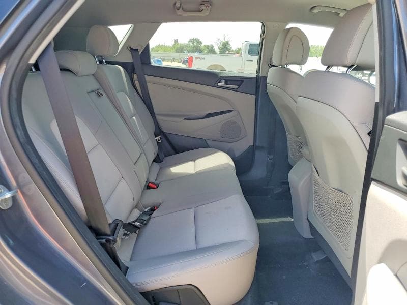 2018 HYUNDAI TUCSON SEL 11