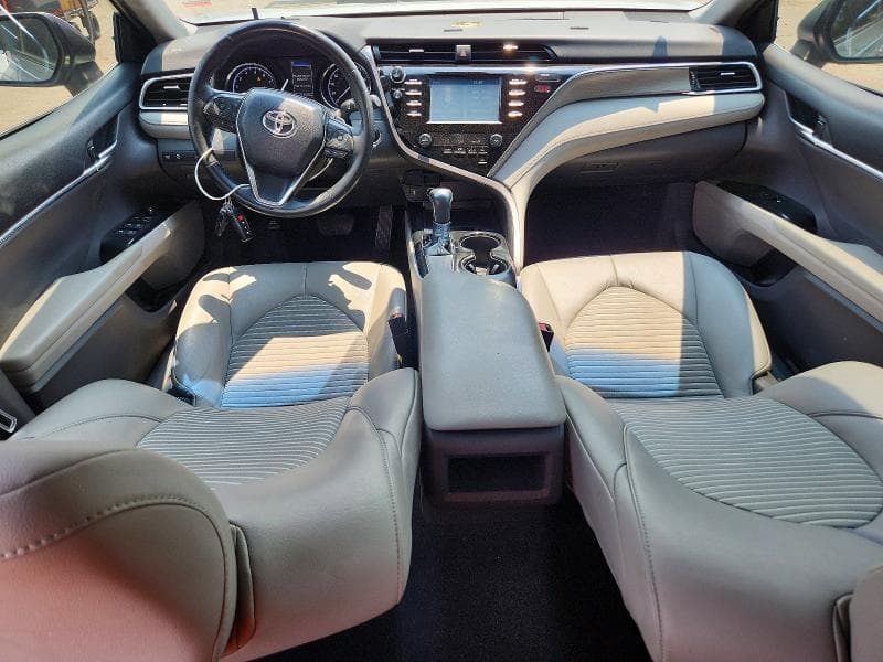 2018 TOYOTA CAMRY SE 8