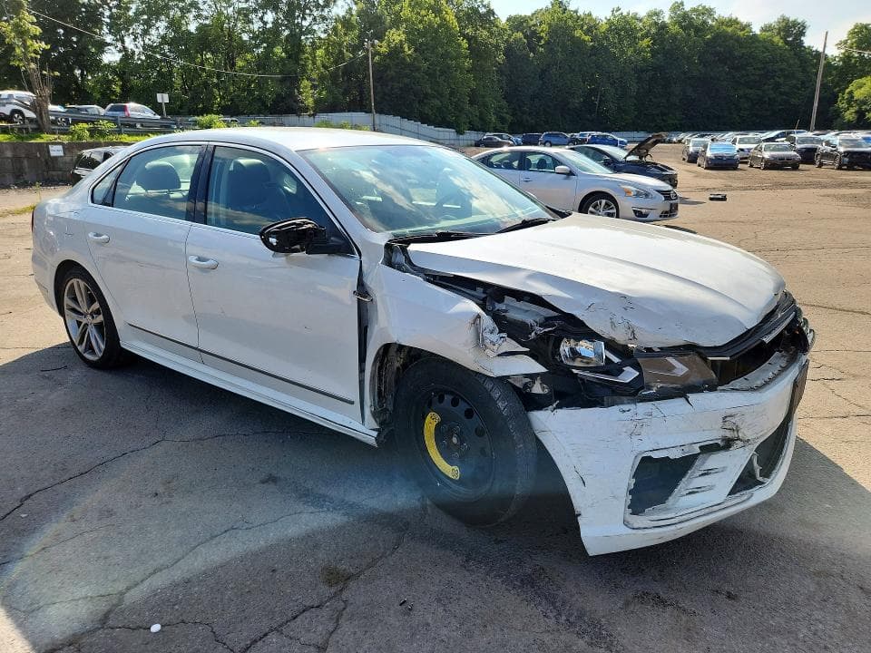 2017 VOLKSWAGEN PASSAT R-LINE 4