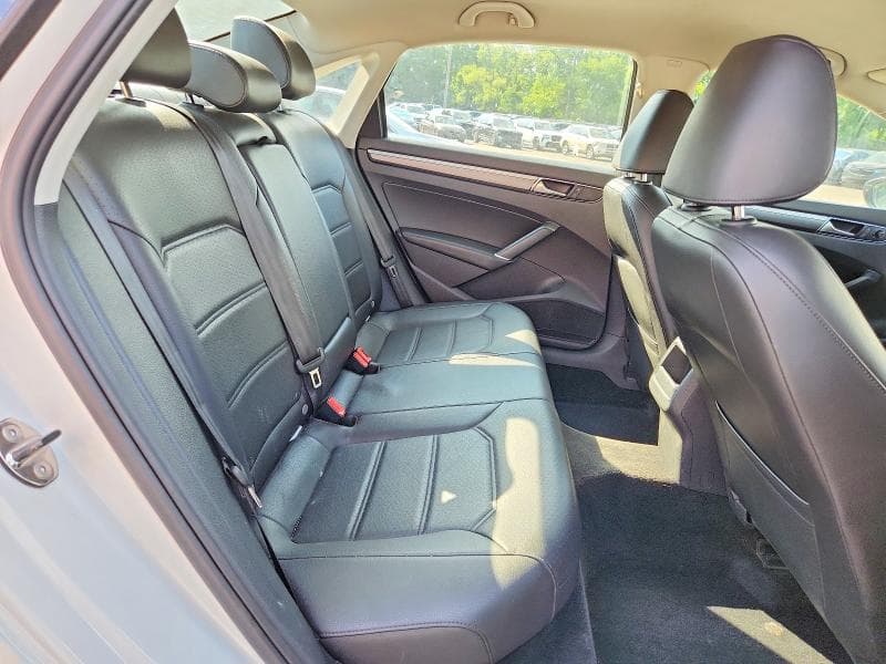 2017 VOLKSWAGEN PASSAT R-LINE 10