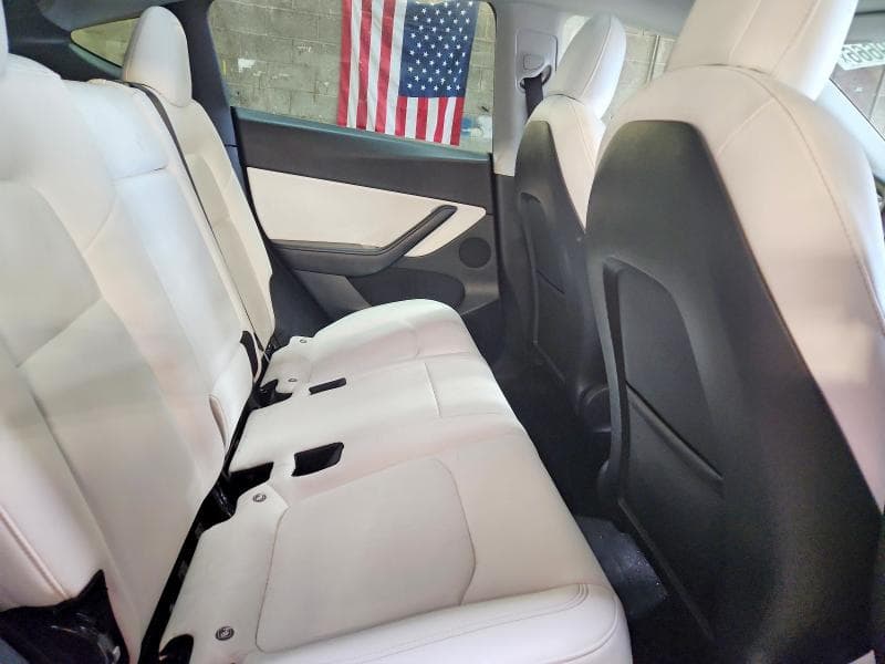 2021 TESLA MODEL Y 10