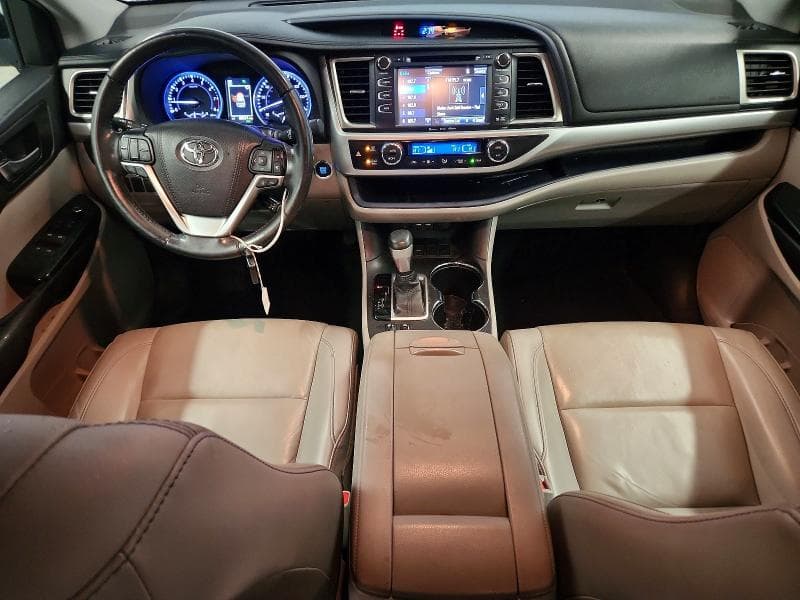 2019 TOYOTA HIGHLANDER XLE 8