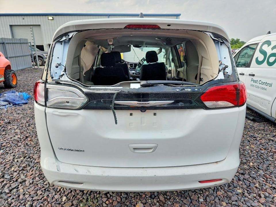 2024 CHRYSLER VOYAGER LX 6