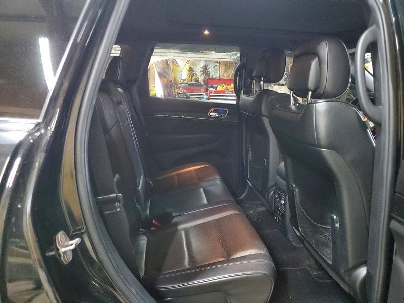 2018 JEEP GRAND CHEROKEE OVERLAND 11