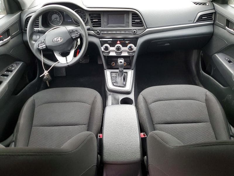 2019 HYUNDAI ELANTRA SE 8