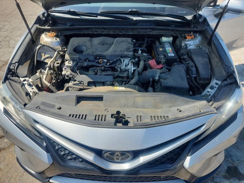 2018 TOYOTA CAMRY XSE 11