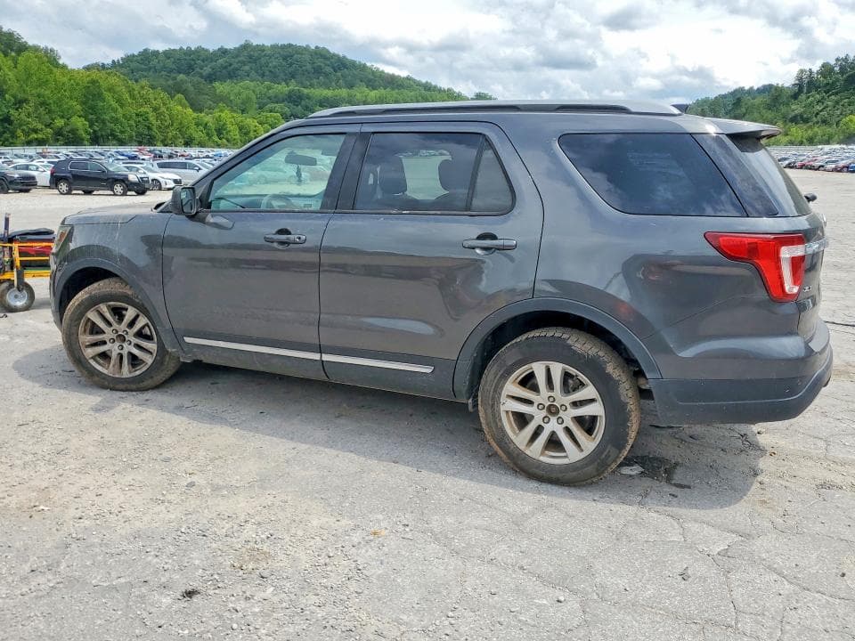 2019 FORD EXPLORER XLT 2