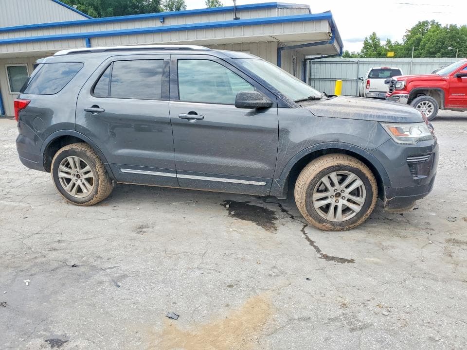 2019 FORD EXPLORER XLT 4