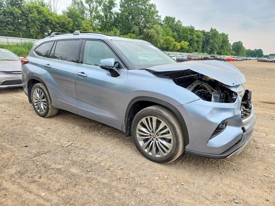 2022 TOYOTA HIGHLANDER PLATINUM 4
