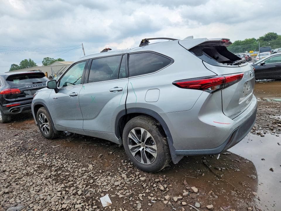 2020 TOYOTA HIGHLANDER HYBRID XLE 2