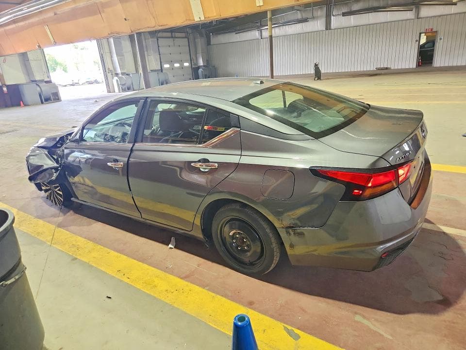 2025 NISSAN ALTIMA SV 2