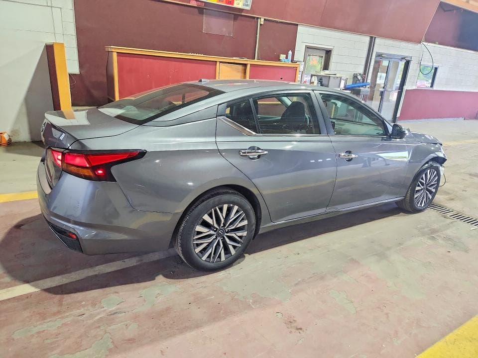2025 NISSAN ALTIMA SV 3