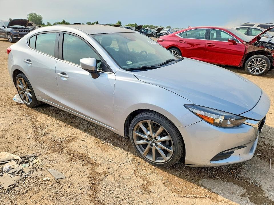 2018 MAZDA 3 TOURING 4