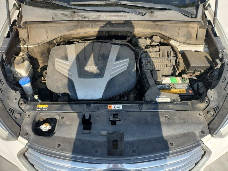 2017 HYUNDAI SANTA FE SE 12