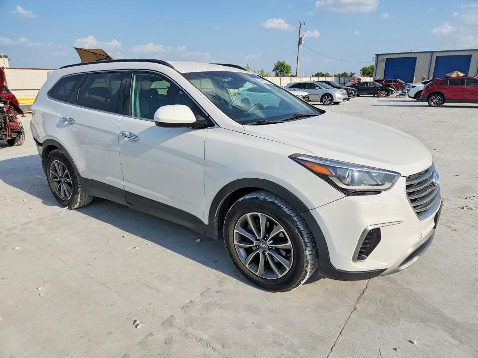 2017 HYUNDAI SANTA FE SE 4