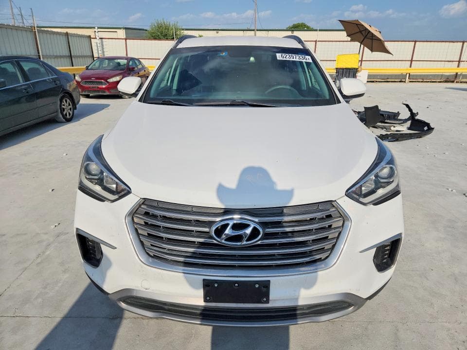 2017 HYUNDAI SANTA FE SE 5