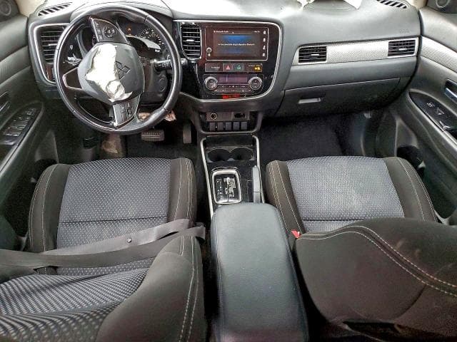 2017 MITSUBISHI OUTLANDER SE SE 8