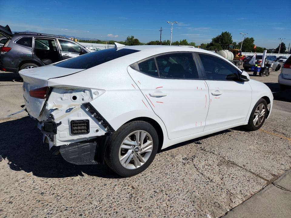 2020 HYUNDAI ELANTRA SEL 3