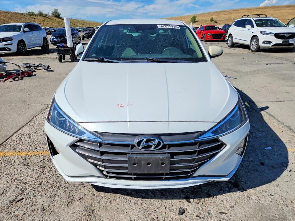 2020 HYUNDAI ELANTRA SEL 5