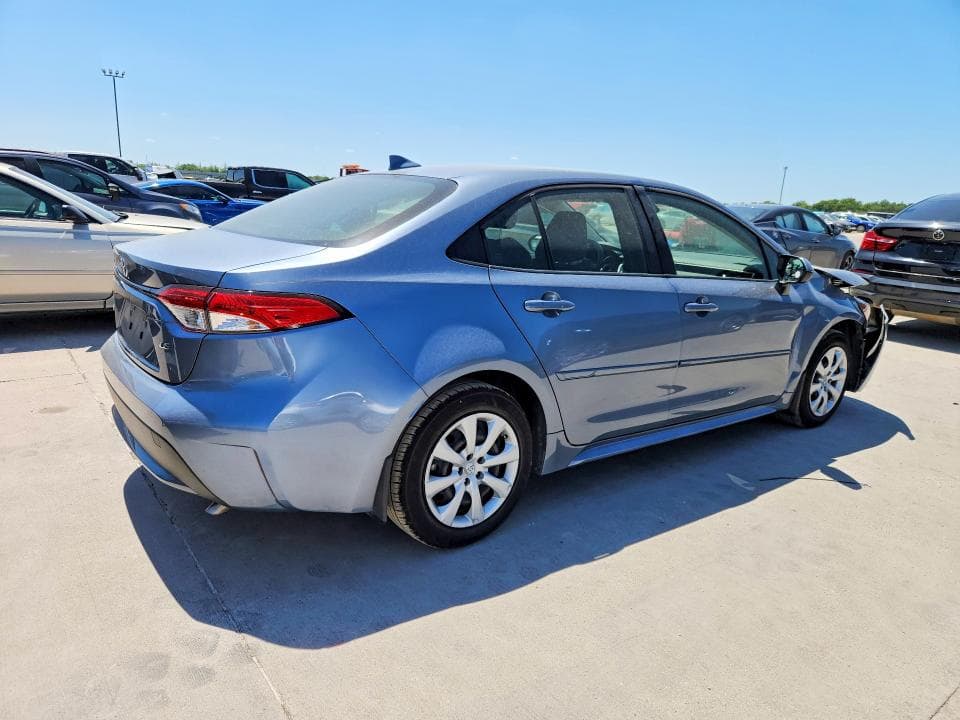 2022 TOYOTA COROLLA LE 3
