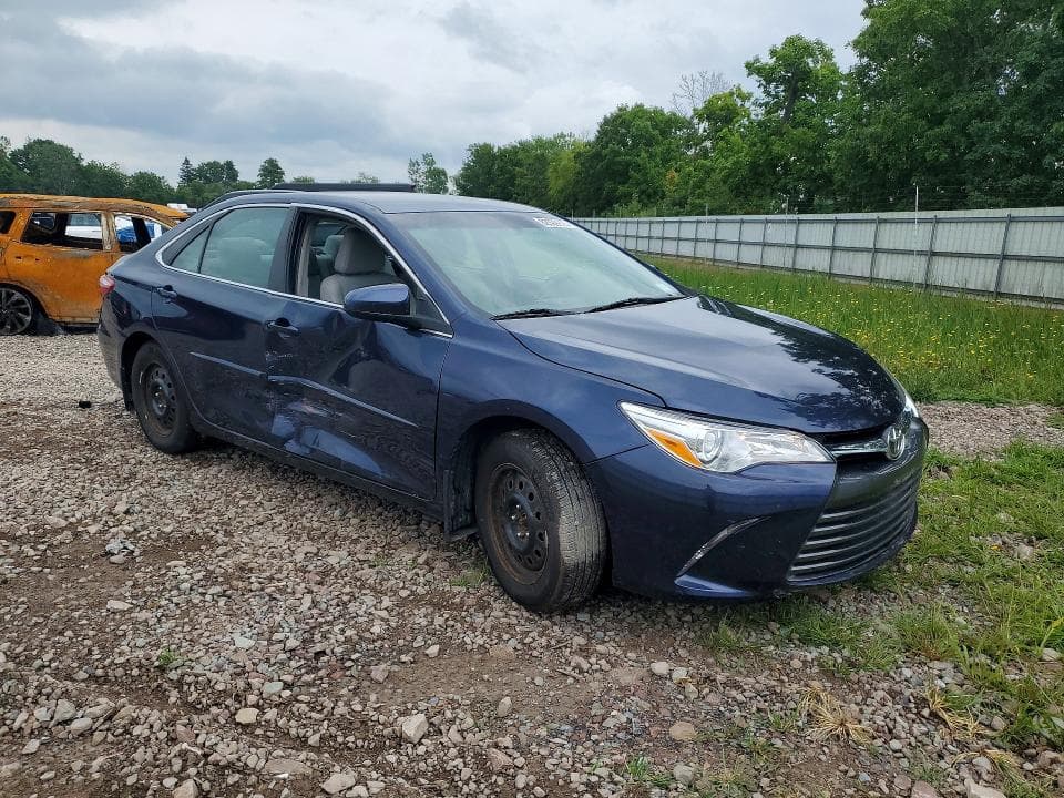 2017 TOYOTA CAMRY LE 4
