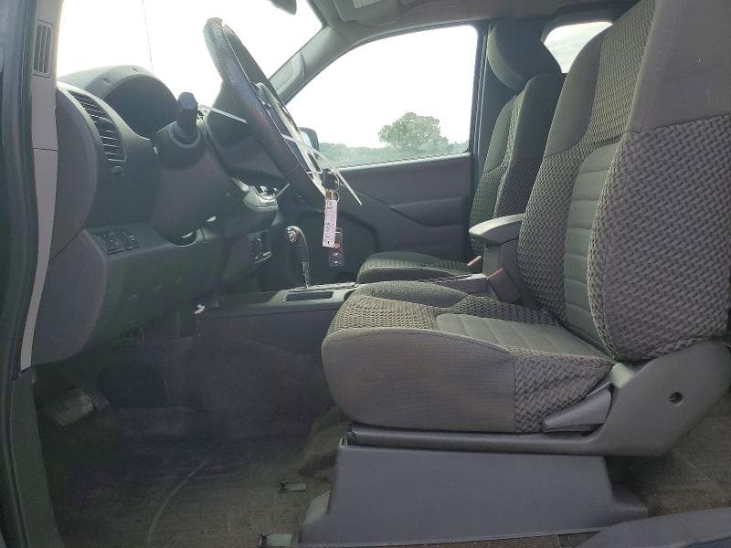 2017 NISSAN FRONTIER SV V6 7