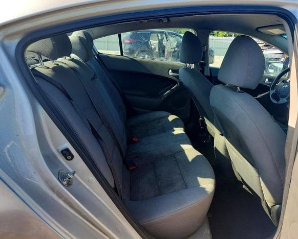 2018 KIA FORTE LX 10
