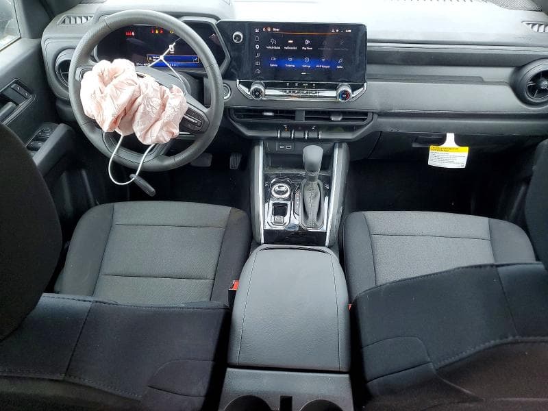 2026 CHEVROLET COLORADO 8