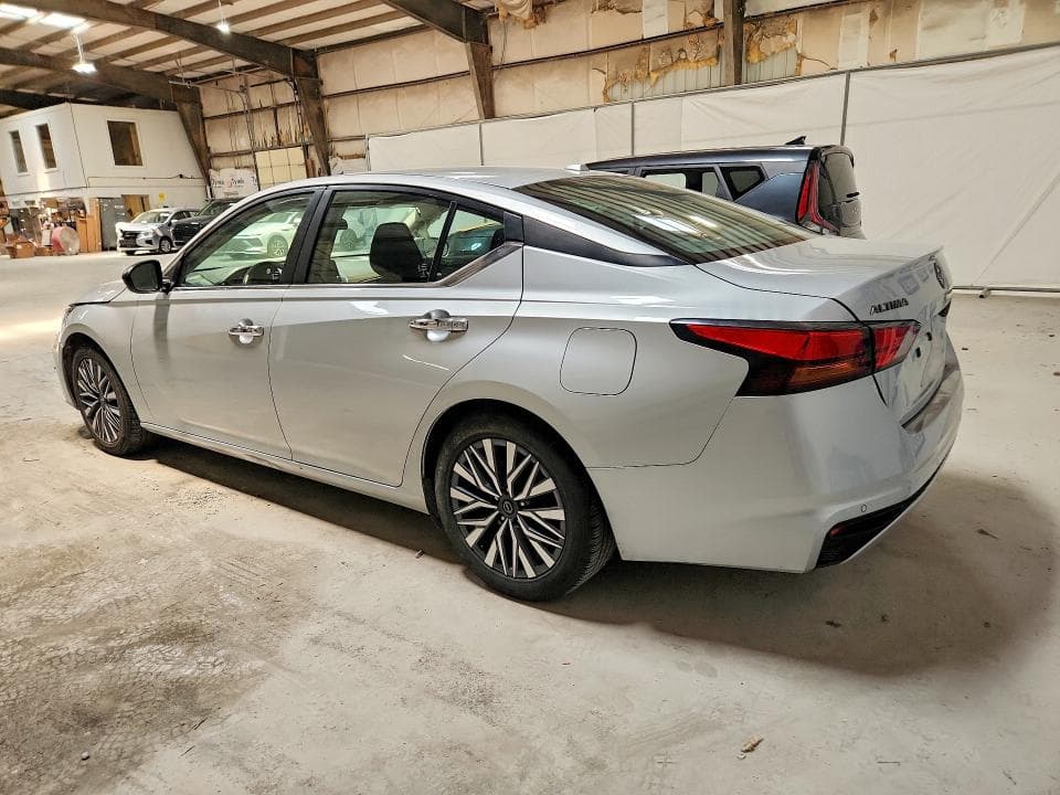 2024 NISSAN ALTIMA SV 2