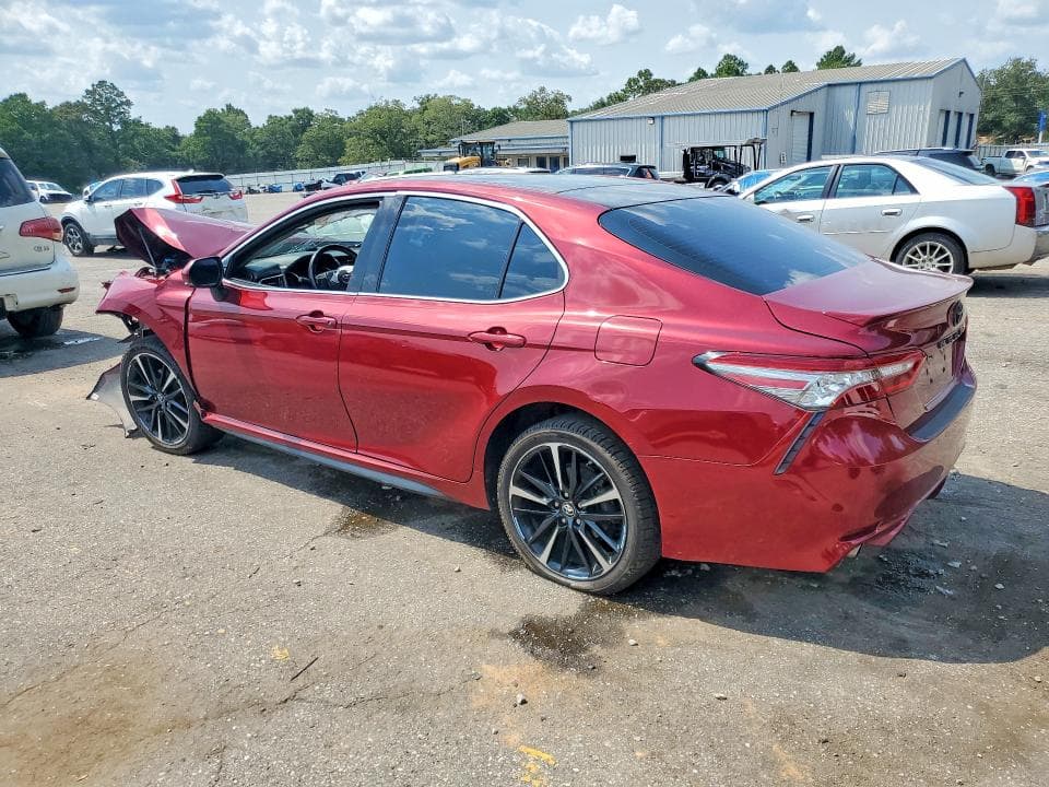 2018 TOYOTA CAMRY XSE 2