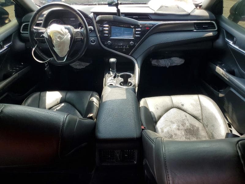 2018 TOYOTA CAMRY XSE 8