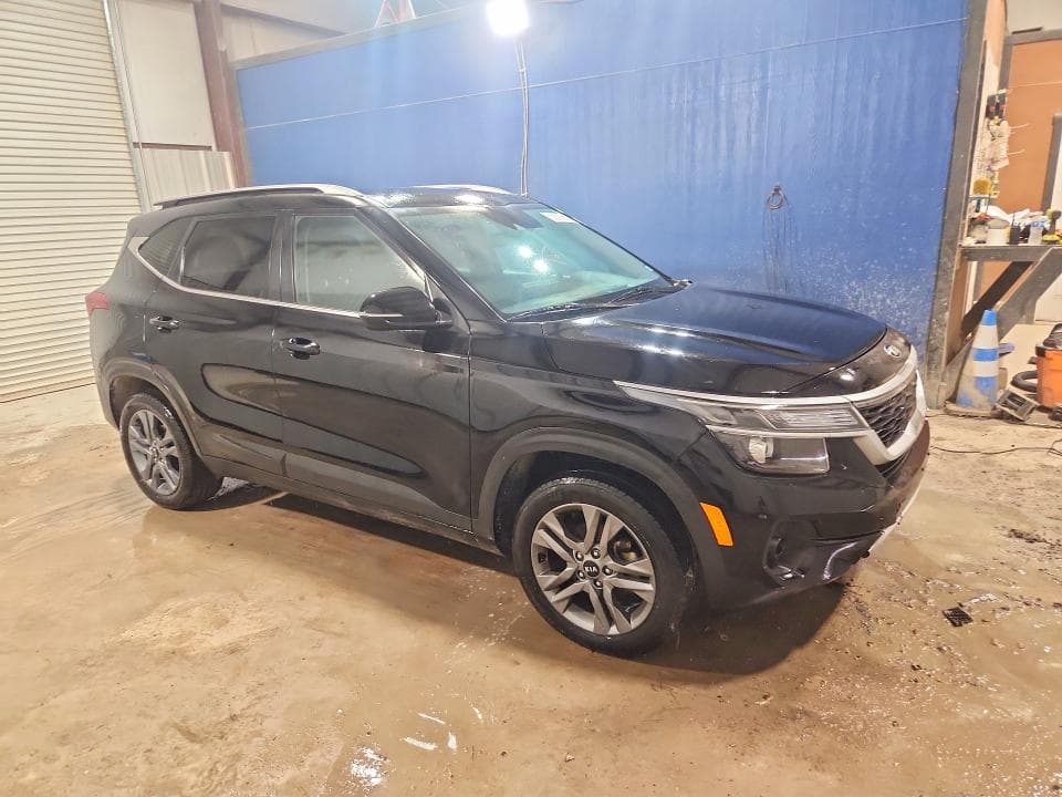 2021 KIA SELTOS S 4