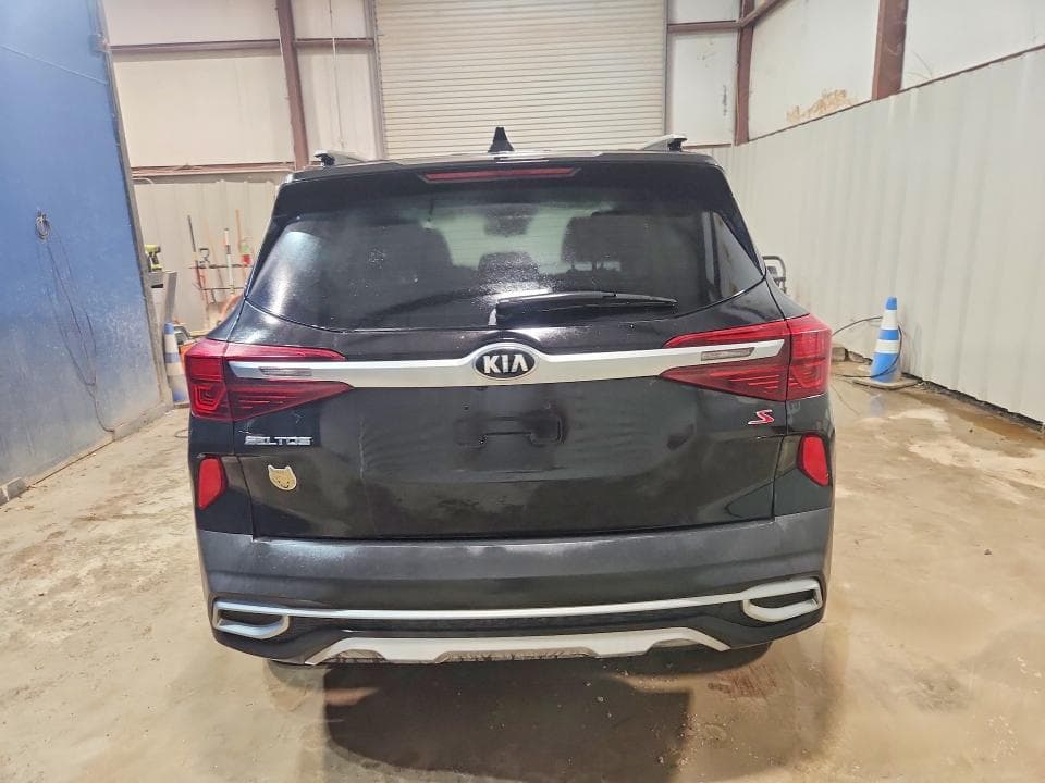 2021 KIA SELTOS S 6