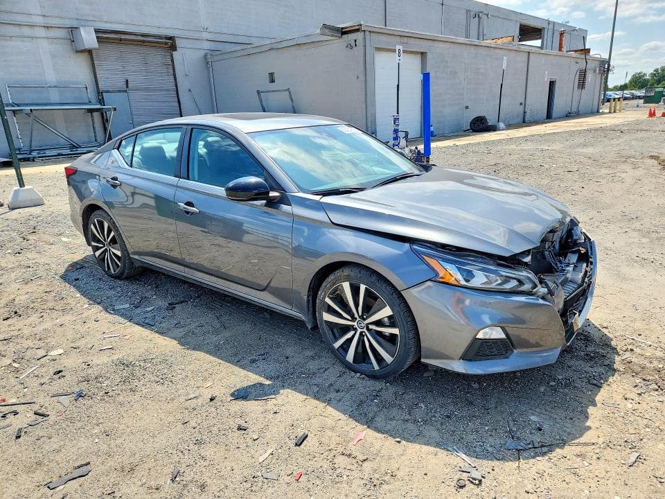 2021 NISSAN ALTIMA SR 4