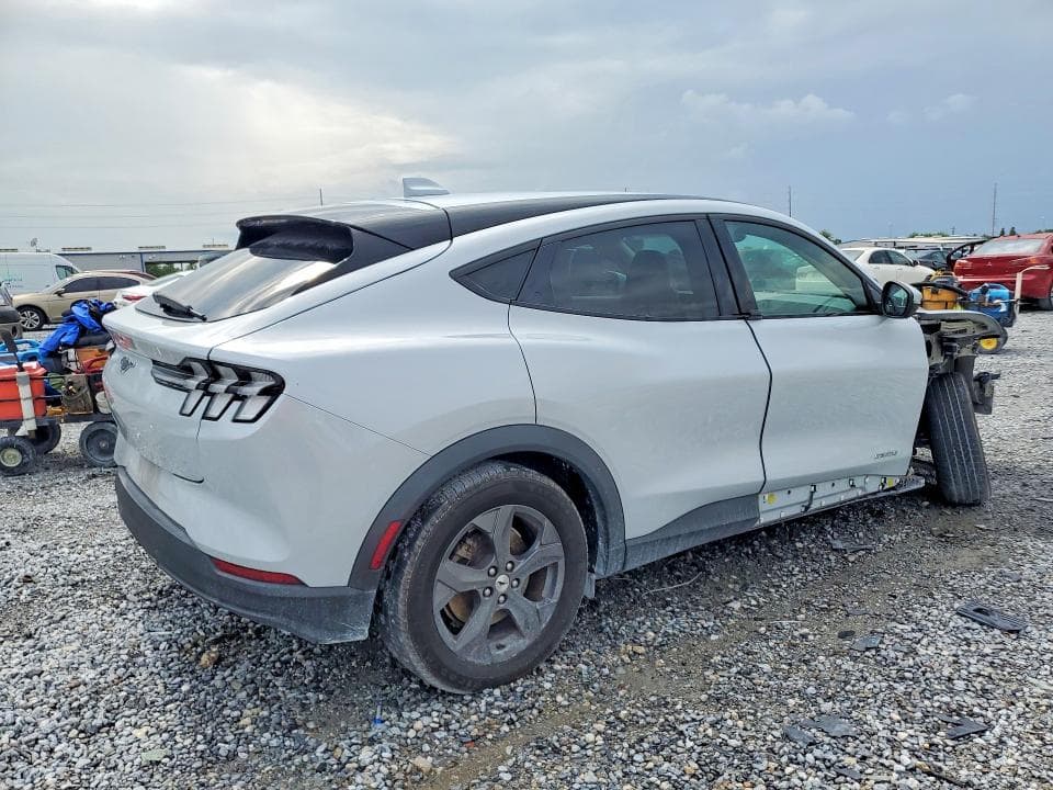 2021 FORD MUSTANG MACH-E SELECT 3
