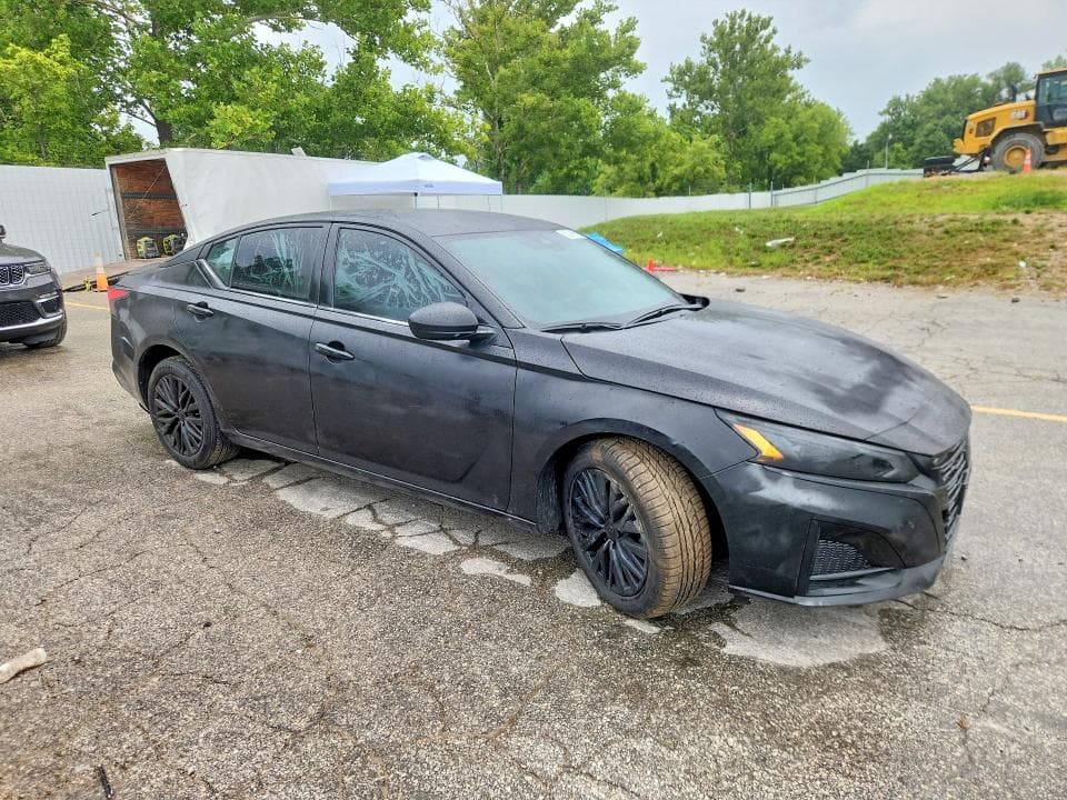 2025 NISSAN ALTIMA SV 4
