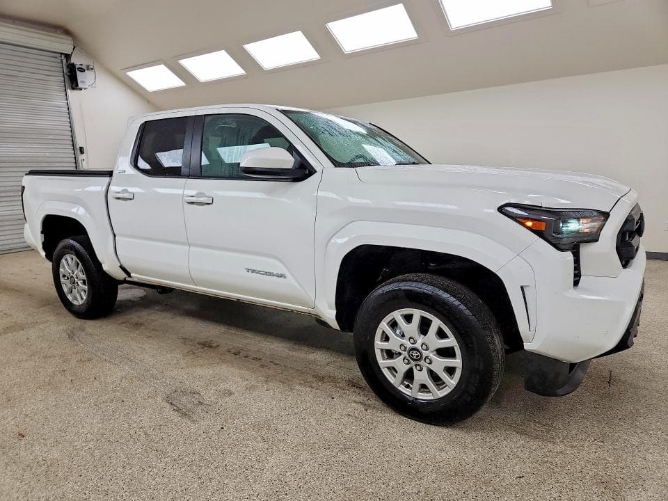 2026 TOYOTA TACOMA SR5 4