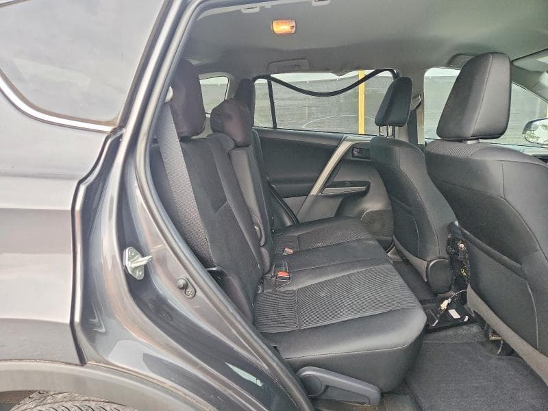 2018 TOYOTA RAV4 LE 10