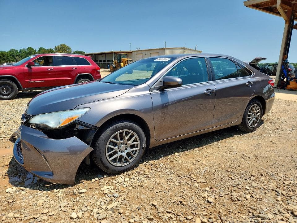 2017 TOYOTA CAMRY LE - 1