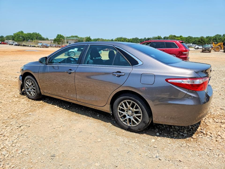 2017 TOYOTA CAMRY LE 2