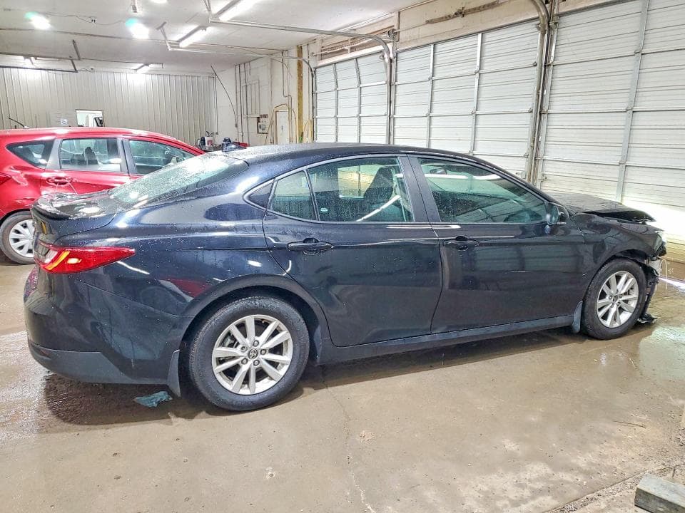 2025 TOYOTA CAMRY LE 3