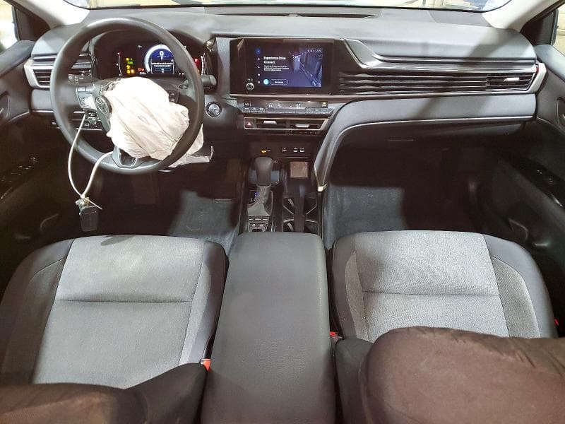 2025 TOYOTA CAMRY LE 8