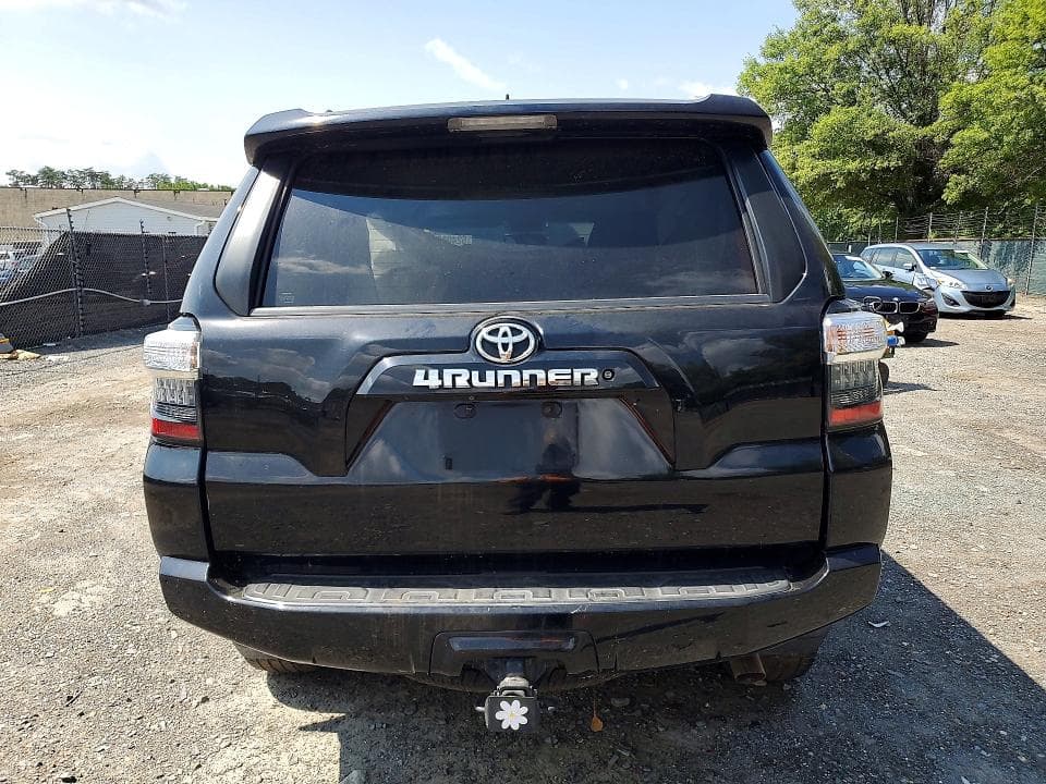 2017 TOYOTA 4RUNNER SR5 6